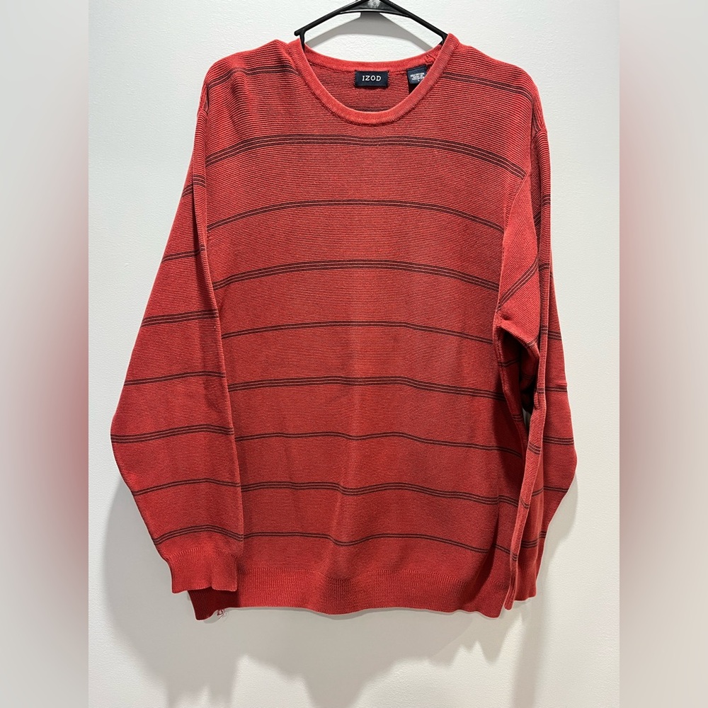 IZOD men's crew neck‎ Red sweater base with horizontal black line, LARGE